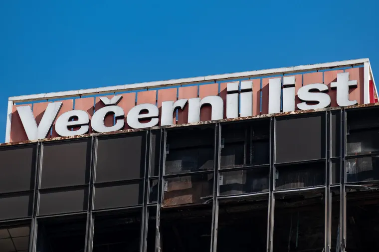 Počelo uklanjanje azbesta iz Vjesnikovog nebodera: Pogledajte kako to izgleda