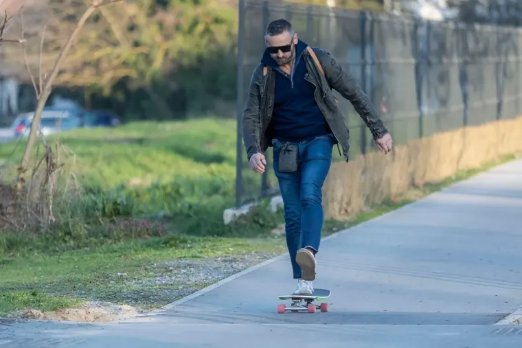 Proljetni vikend Osječani proveli uz Dravu vožnjom na dva kotača ili na klupici zaljubljeni