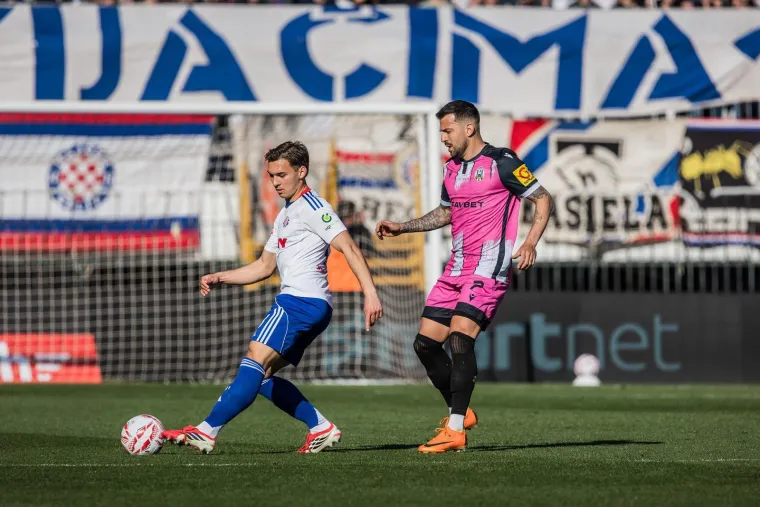 Hajduk pobijedio, a Bilić je sve gledao u dru&scaron;tvu jednog mu&scaron;karca