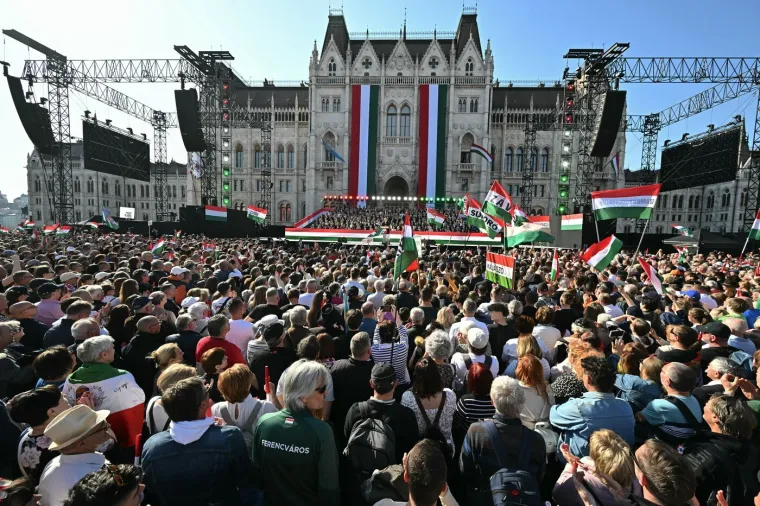 Dva lica borbe za vlast: Mađari iza&scaron;li na ulice, a ovo se Orbanu neće svidjeti
