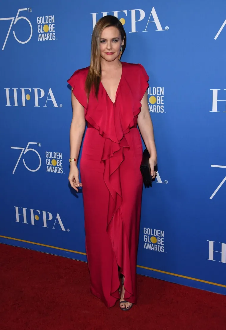 Jedva smo je prepoznali: Pogledajte kako danas izgleda slatkica koju smo obožavali u 90-ima