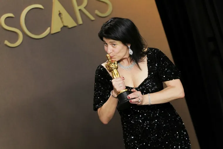 Crveni tepih, emocije i glamur: Pogledajte najbolje trenutke Oscara 2026.!