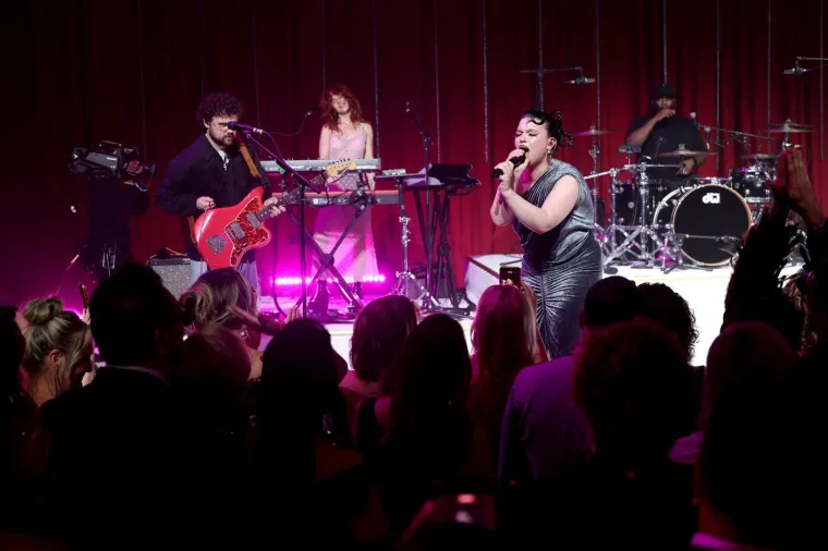 Elton John okupio elitu Hollywooda: Pogledajte kako su slavne zvijezde tulumarile nakon Oscara