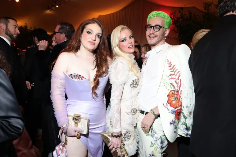 Elton John okupio elitu Hollywooda: Pogledajte kako su slavne zvijezde tulumarile nakon Oscara