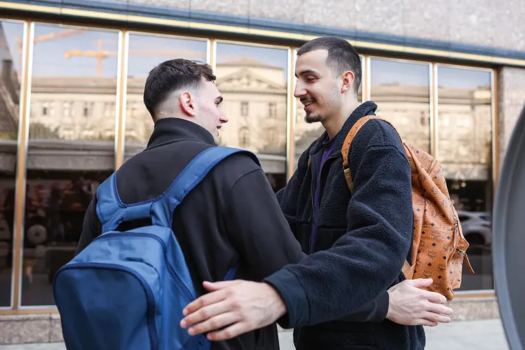 Brončani heroji na okupu: Tko je sve viđen ispred poznatog hotela u Zagrebu?