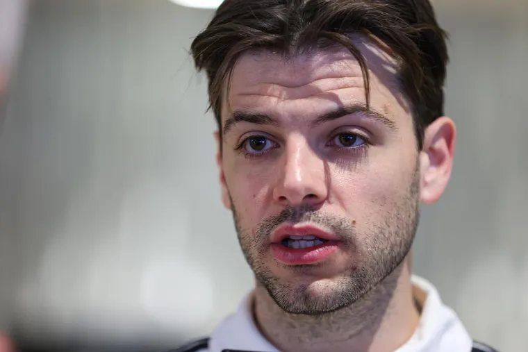 Brončani heroji na okupu: Tko je sve viđen ispred poznatog hotela u Zagrebu?