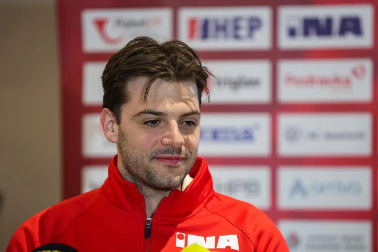 Brončani heroji na okupu: Tko je sve viđen ispred poznatog hotela u Zagrebu?