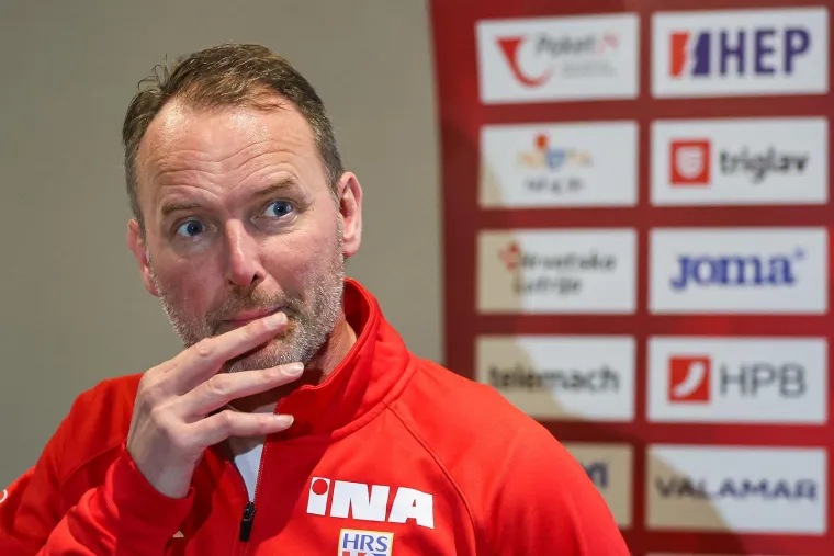 Brončani heroji na okupu: Tko je sve viđen ispred poznatog hotela u Zagrebu?