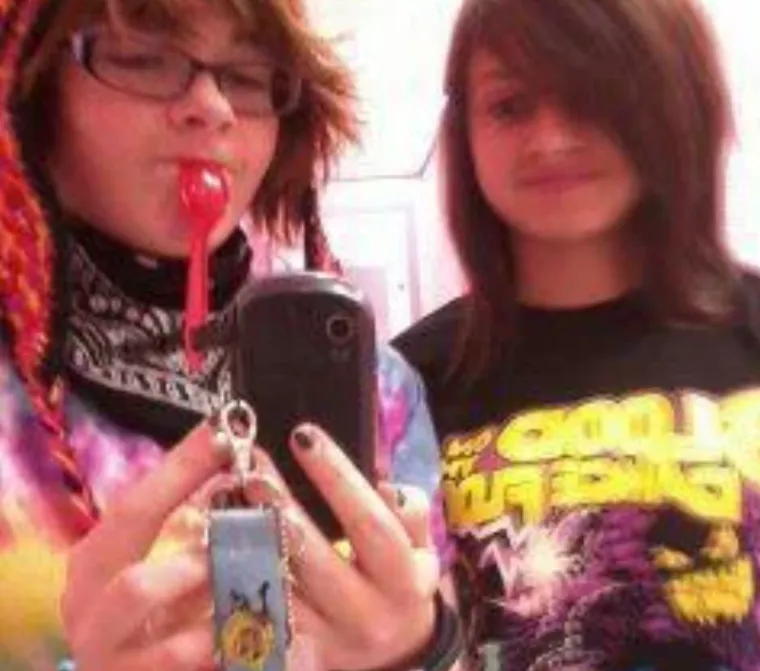 Podijelili su svoje najneugodnije fotografije iz najluđih faza: Neke bi vam mogle biti poznate