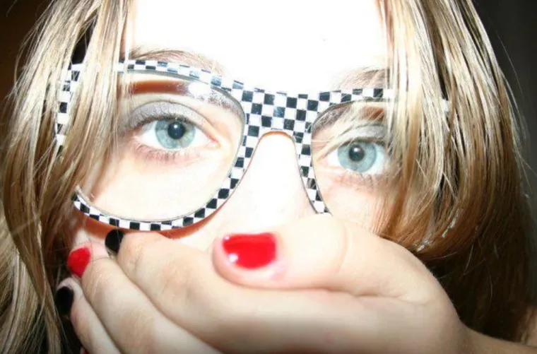 Podijelili su svoje najneugodnije fotografije iz najluđih faza: Neke bi vam mogle biti poznate