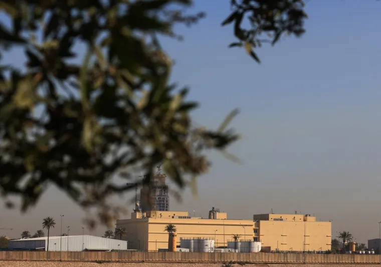 Eksplozije i vatra kod američkog veleposlanstva: Pogledajte &scaron;to je sve letjelo nebom