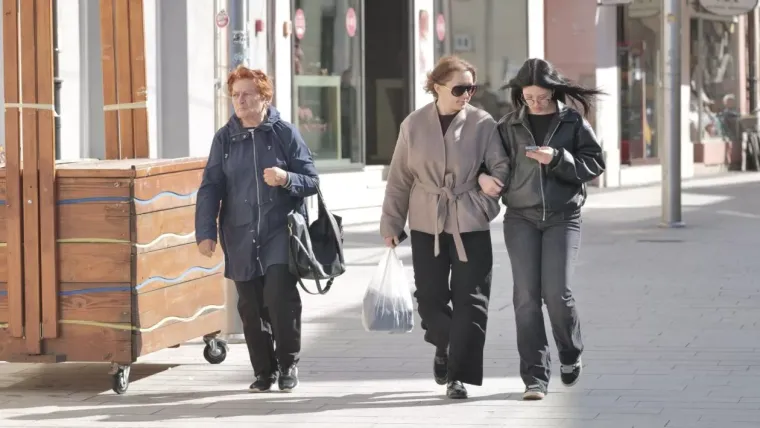 Pokorila &scaron;picu u Čakovcu: U uskoj crnoj haljini pro&scaron;etala gradom i privukla ba&scaron; sve poglede