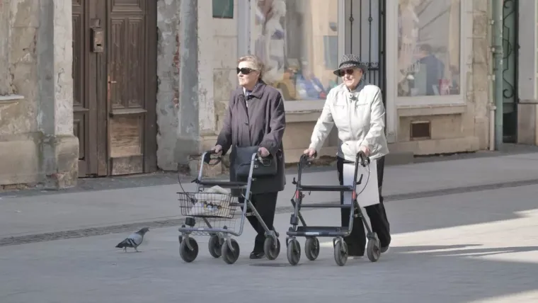 Pokorila &scaron;picu u Čakovcu: U uskoj crnoj haljini pro&scaron;etala gradom i privukla ba&scaron; sve poglede