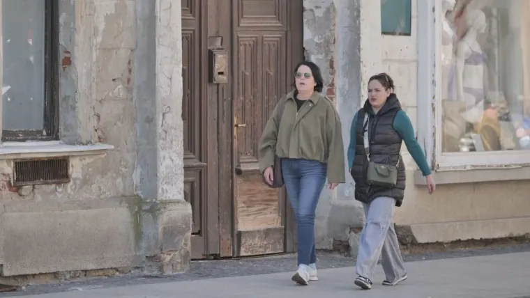 Pokorila &scaron;picu u Čakovcu: U uskoj crnoj haljini pro&scaron;etala gradom i privukla ba&scaron; sve poglede