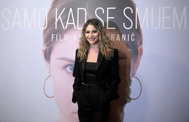 Zadranka koja ne prestaje plijeniti ljepotom i talentom: Prisjetite se svih izdanja Tihane Lazović