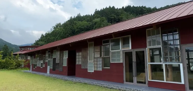 Ovi ljudi stvorili su čudesne nastambe od otpada: Neke izgledaju ba&scaron; kao iz bajke