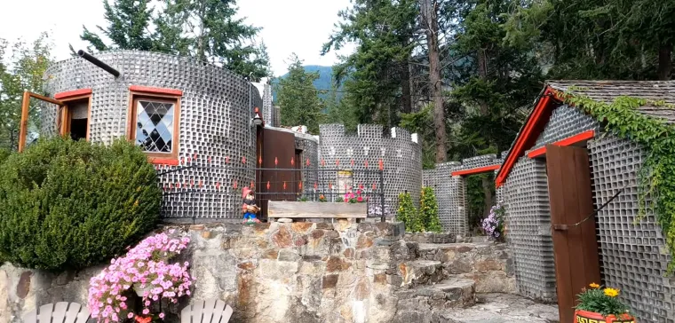 Ovi ljudi stvorili su čudesne nastambe od otpada: Neke izgledaju ba&scaron; kao iz bajke