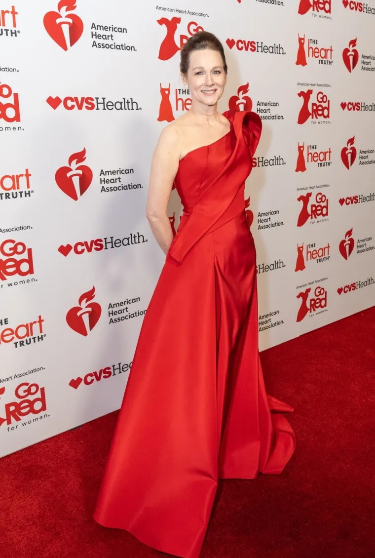 Skrivala trudnoću, rodila s 49., obožavali smo je u 'Zapravo ljubav': Sjećate se Laure Linney?