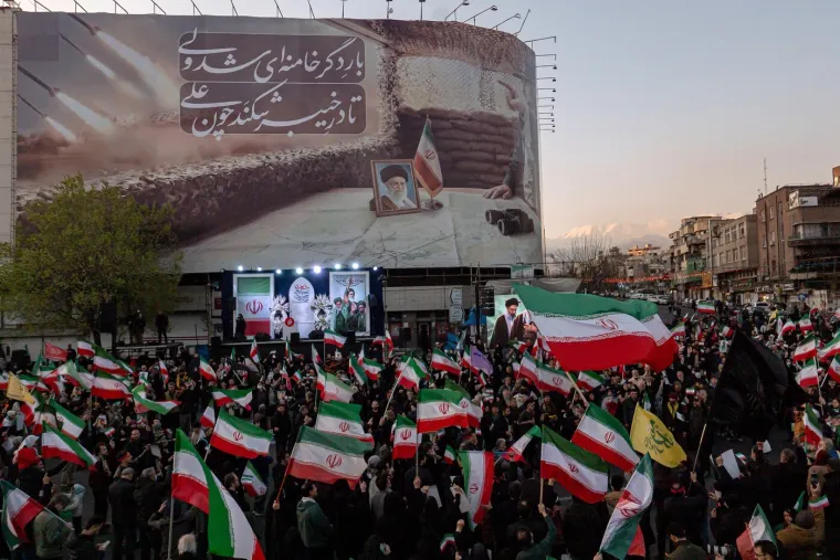 Zapad poziva Irance da ru&scaron;e režim, a pogledajte &scaron;to oni misle o američkim 'osloboditeljima'