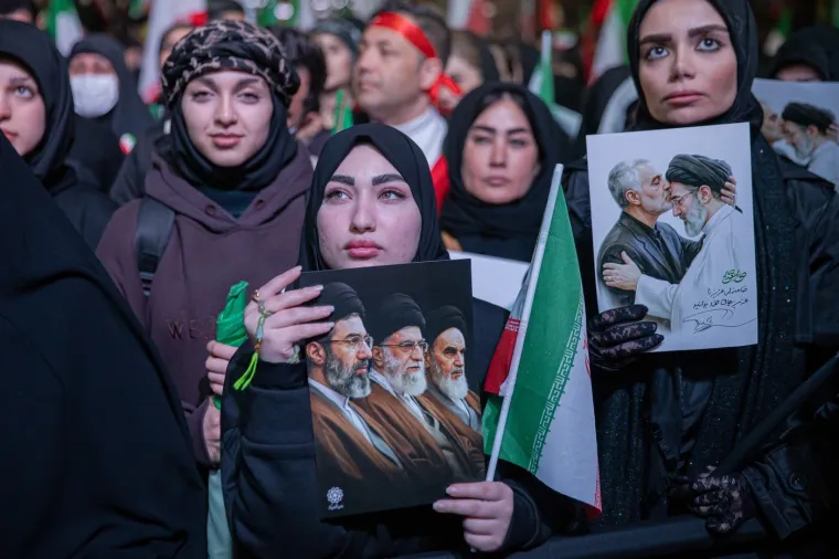 Zapad poziva Irance da ru&scaron;e režim, a pogledajte &scaron;to oni misle o američkim 'osloboditeljima'