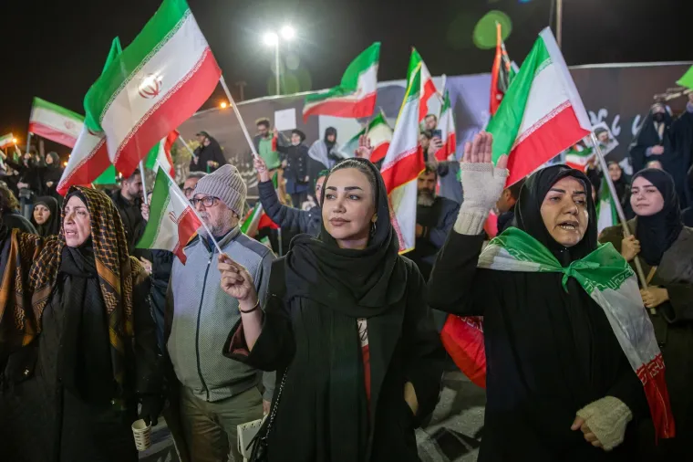 Zapad poziva Irance da ru&scaron;e režim, a pogledajte &scaron;to oni misle o američkim 'osloboditeljima'