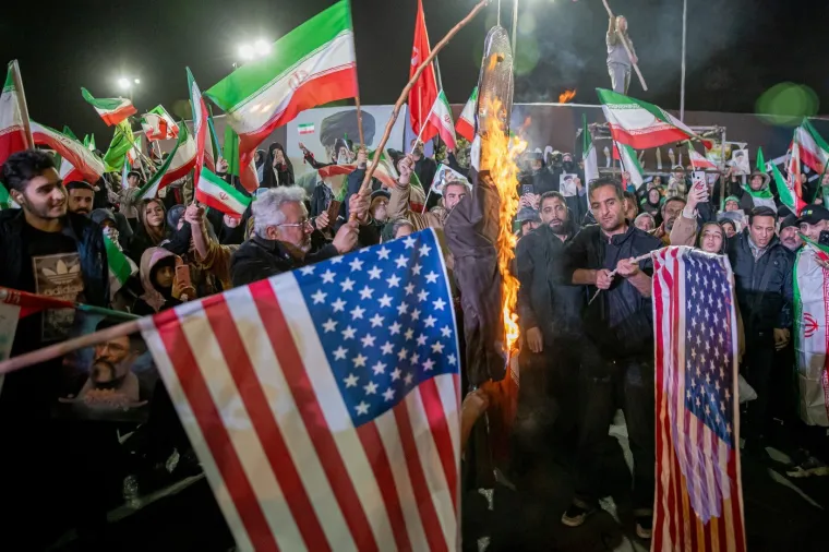 Zapad poziva Irance da ru&scaron;e režim, a pogledajte &scaron;to oni misle o američkim 'osloboditeljima'