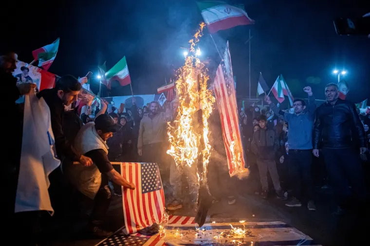 Zapad poziva Irance da ru&scaron;e režim, a pogledajte &scaron;to oni misle o američkim 'osloboditeljima'