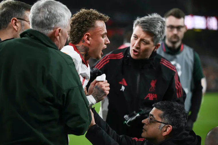 Ozljeda zvijezde Galatasarayja: Iznesen na nosilima i davali mu kisik