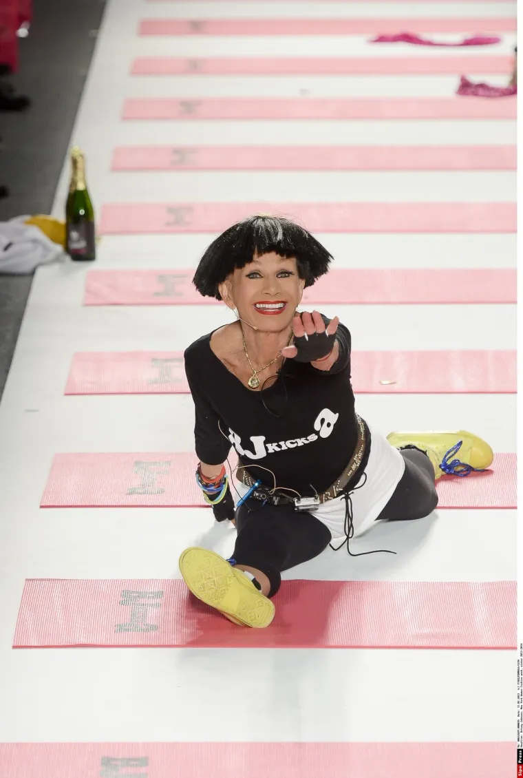 I dalje &scaron;okira javnost: Nitko ne vjeruje koliko ona ima godina i kako prkosi gravitaciji