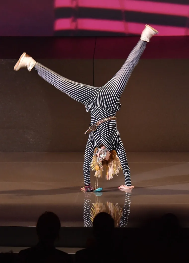 I dalje &scaron;okira javnost: Nitko ne vjeruje koliko ona ima godina i kako prkosi gravitaciji