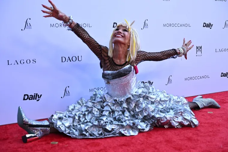 I dalje &scaron;okira javnost: Nitko ne vjeruje koliko ona ima godina i kako prkosi gravitaciji