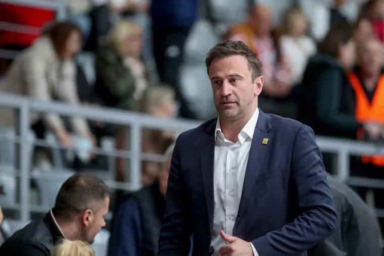 Ljepota, glamur i legende: Evo tko je sve bio na utakmici Hrvatske i &Scaron;vicarske u Zadru