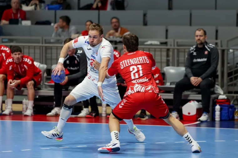 Ljepota, glamur i legende: Evo tko je sve bio na utakmici Hrvatske i &Scaron;vicarske u Zadru