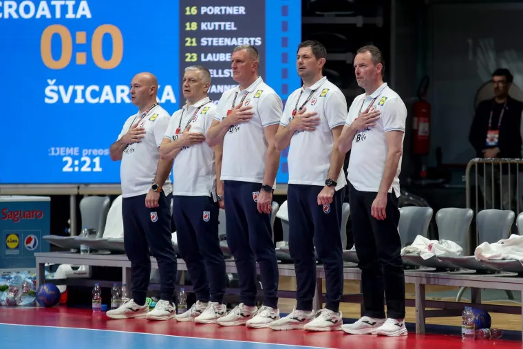 Ljepota, glamur i legende: Evo tko je sve bio na utakmici Hrvatske i &Scaron;vicarske u Zadru