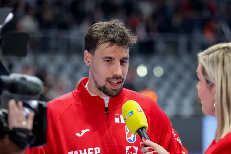 Ljepota, glamur i legende: Evo tko je sve bio na utakmici Hrvatske i &Scaron;vicarske u Zadru