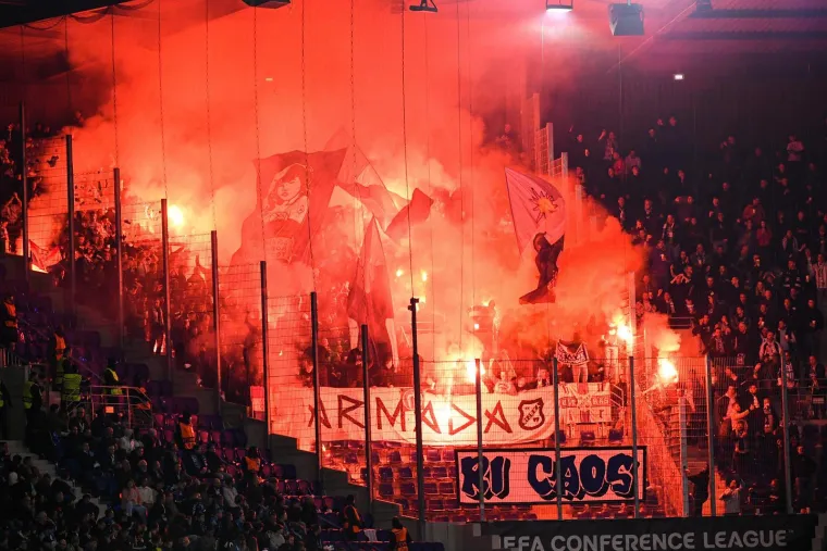 Armada u ratu protiv žestoke navijačke skupine: Ultrasi su samo gledati Riječane na tribini