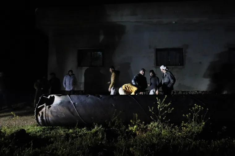 Raketa gre&scaron;kom pala na selo, ljudi su u &scaron;oku: 'Ovo jo&scaron; nismo vidjeli'