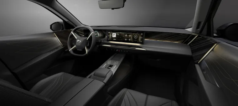 Stigao je! Je li ovo jedan od najljep&scaron;ih i najmoćnijih SUV-ova? 'Kao da lebdite...'