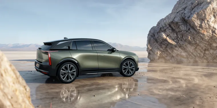 Stigao je! Je li ovo jedan od najljep&scaron;ih i najmoćnijih SUV-ova? 'Kao da lebdite...'