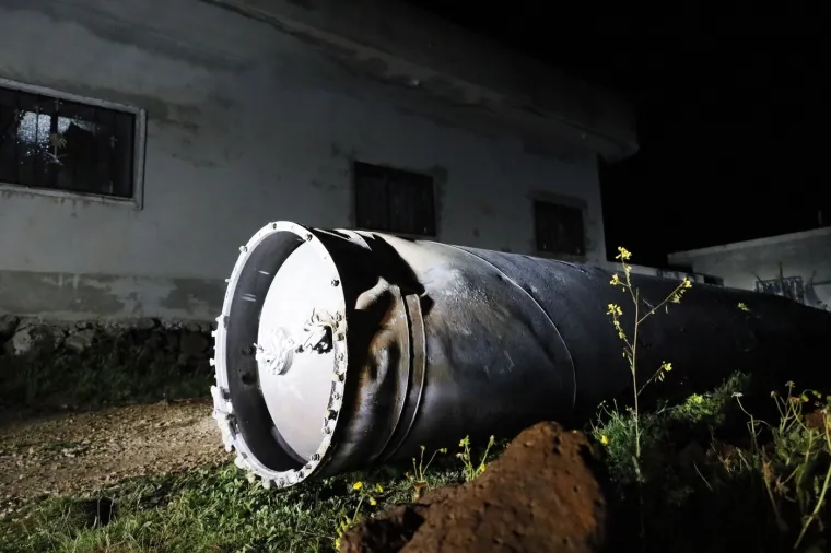 Raketa gre&scaron;kom pala na selo, ljudi su u &scaron;oku: 'Ovo jo&scaron; nismo vidjeli'