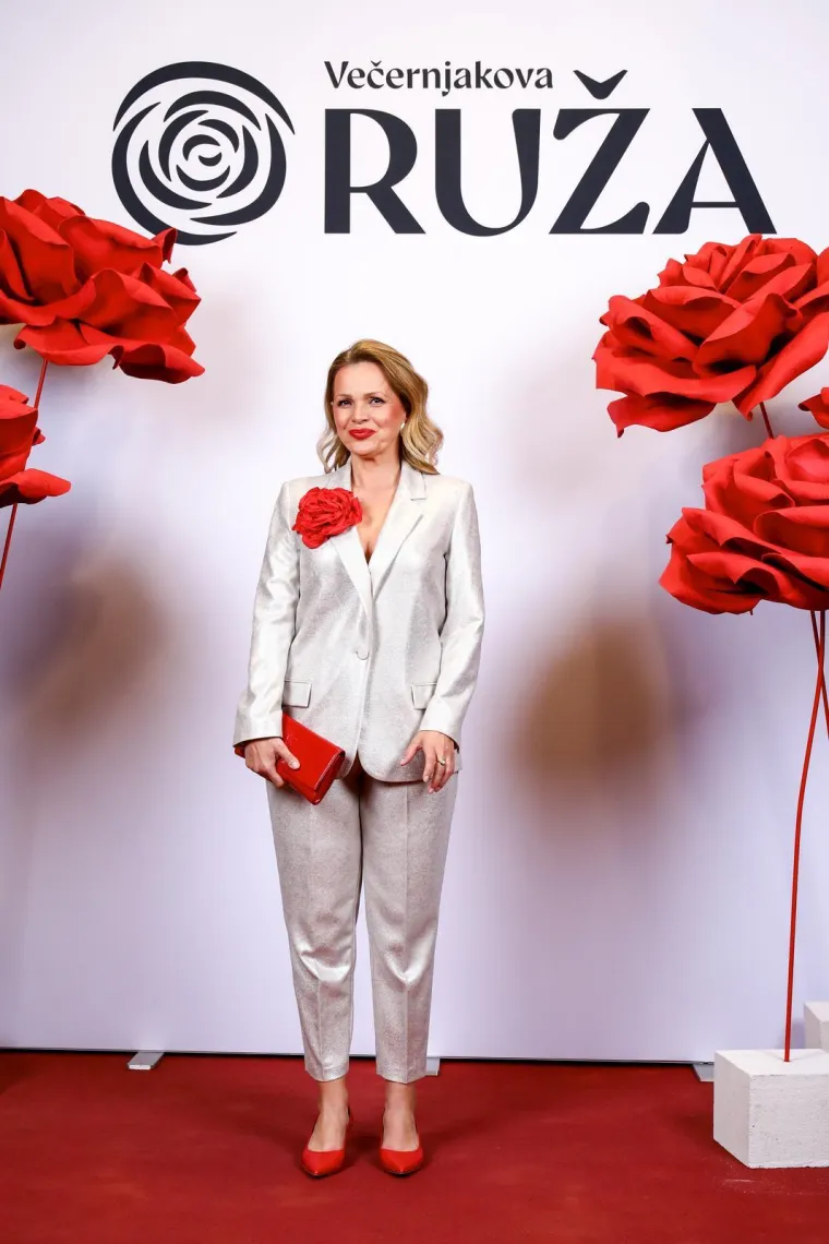 Večeras je Večernjakova ruža: Prisjetili smo se modnih trenutaka koji su obilježili pro&scaron;le dodjele