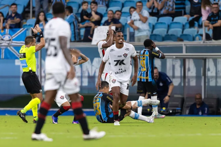 Te&scaron;ka ozljeda zaledila stadion u Brazilu, igrači i navijači ostali u nevjerici