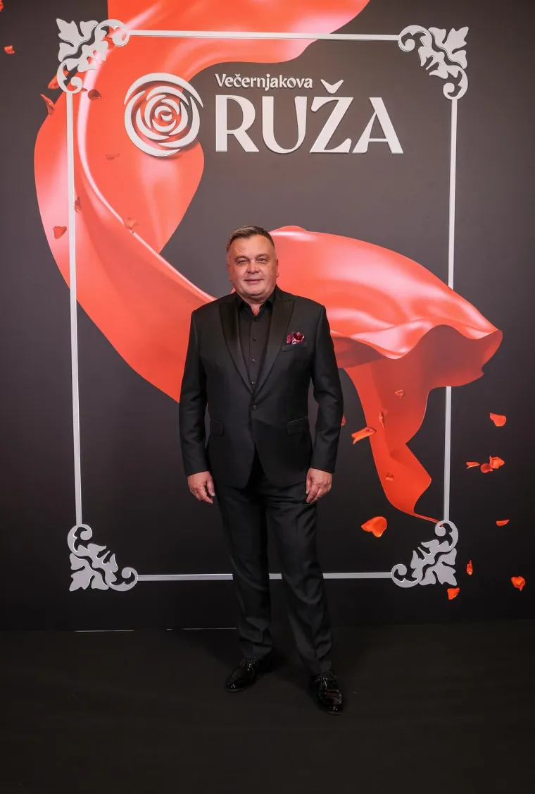 Dodjela Večernjakove ruže: Pogledajte koje su zvijezde zablistale na crvenom tepihu