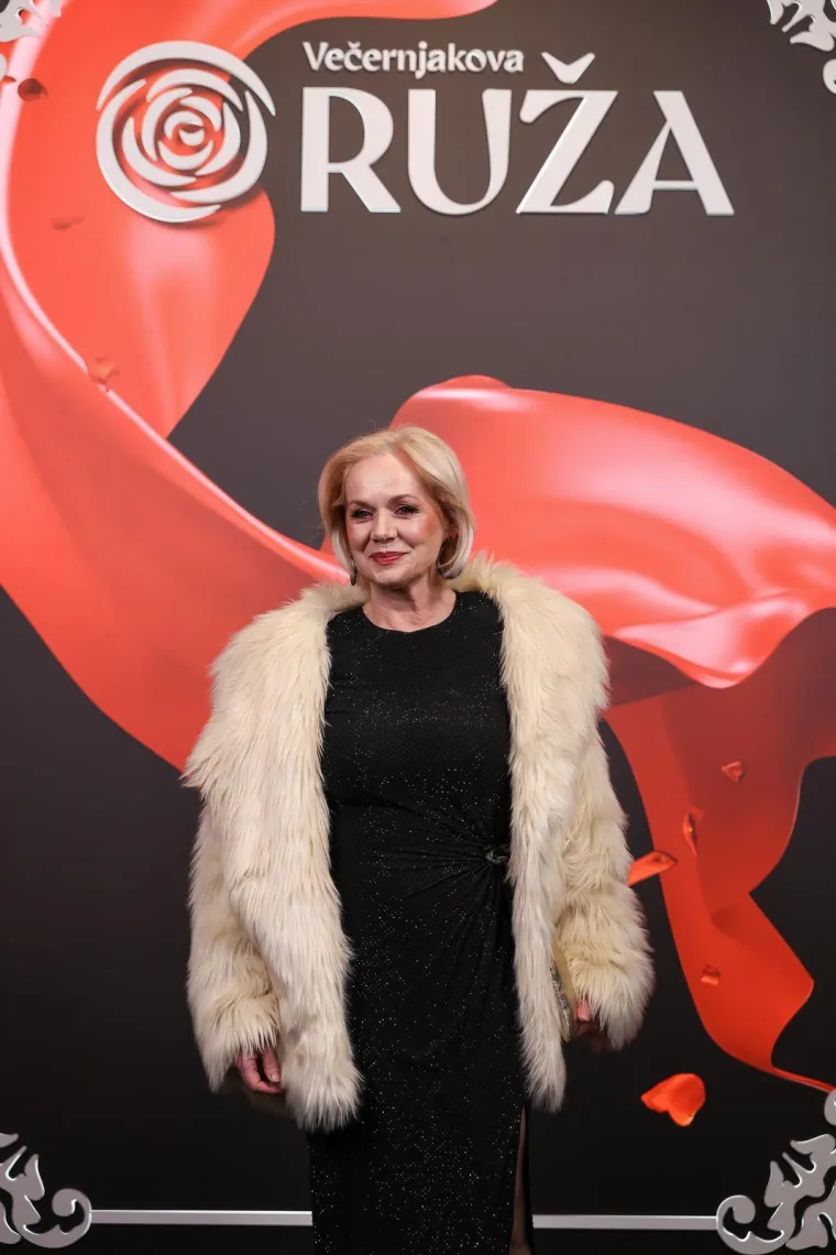 Dodjela Večernjakove ruže: Pogledajte koje su zvijezde zablistale na crvenom tepihu