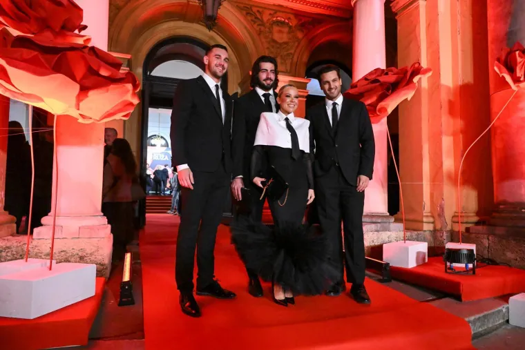 Dodjela Večernjakove ruže: Pogledajte koje su zvijezde zablistale na crvenom tepihu