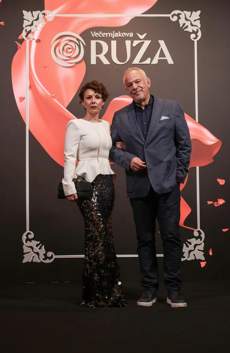 Dodjela Večernjakove ruže: Pogledajte koje su zvijezde zablistale na crvenom tepihu