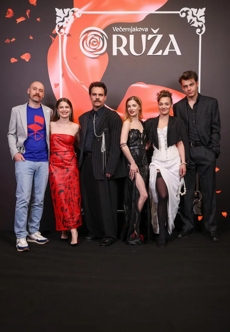 Dodjela Večernjakove ruže: Pogledajte koje su zvijezde zablistale na crvenom tepihu