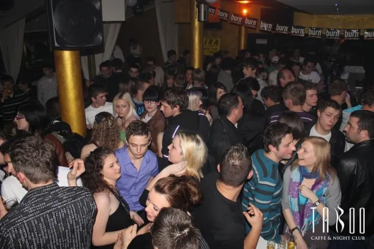 Provod uz lijepe djevojke i narodnjake: Pogledajte kako se izlazilo 2012. na sjeveru Hrvatske