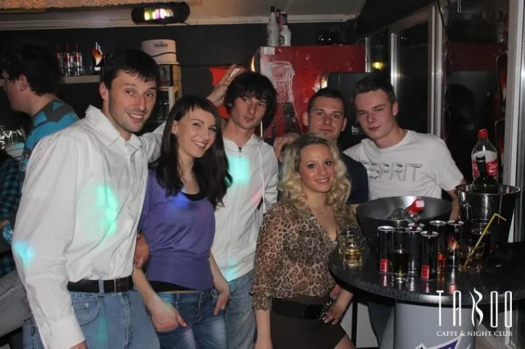 Provod uz lijepe djevojke i narodnjake: Pogledajte kako se izlazilo 2012. na sjeveru Hrvatske