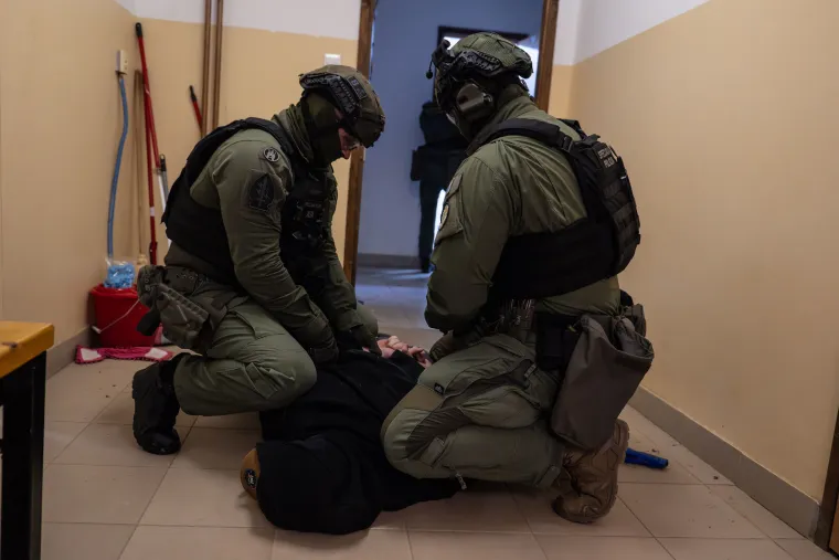 Ne, ovo nije igrica! Ovako se to radi u stvarnom životu: Pogledajte vježbu vojne policije i specijalaca